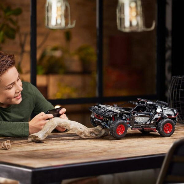 Audi RS Q e-Tron control remoto App 914 pcs LEGO Technic - Imagen 3