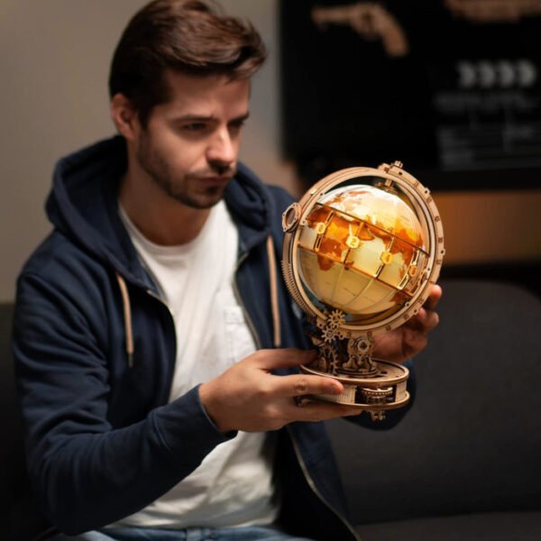 Globo luminoso de madera mecánico ensamblado ROBOTIME - Imagen 2