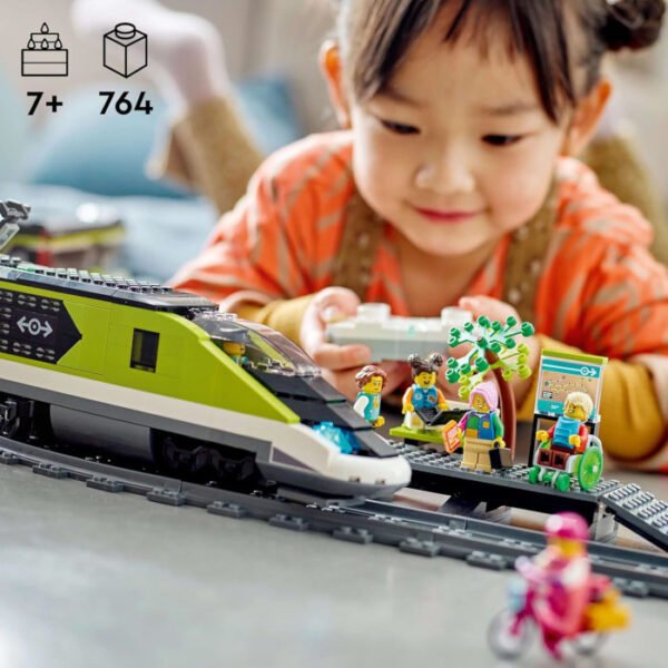 Tren de pasajeros teledirigido con luces y vías LEGO City 764  pcs - Imagen 4